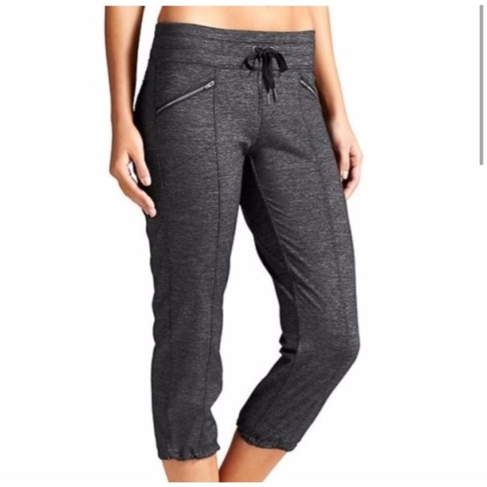 Athleta Quest Metro Slouch Capri NWOT